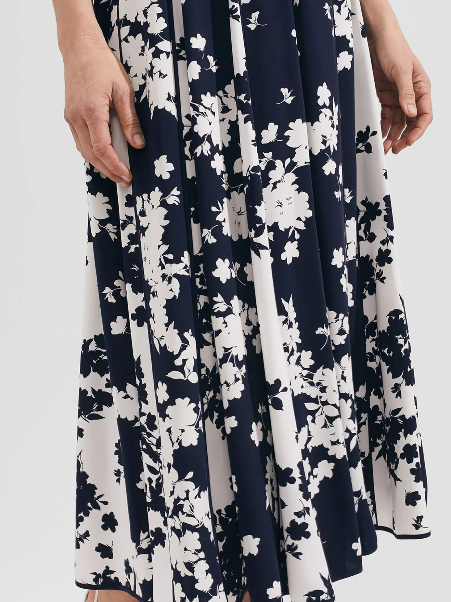 Womem Hobbs Dresses|Angelica Floral Pleated Dress